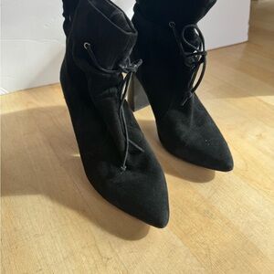 Tahari Black Suede Heeled Boots Konner. 8 1/2
